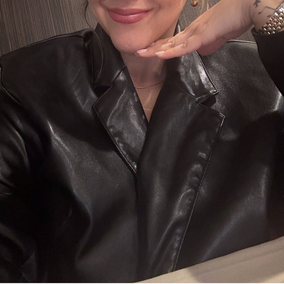 ASOS Curve Oversized Black Leather Look Blazer in Black - 14 - Picture 4 of 6